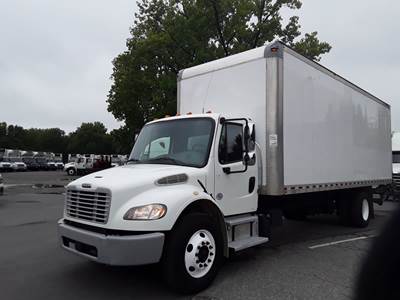 Freightliner M2 106 26 ft Box Truck - 240HP, 9 Speed Automatic, Roll up Door, Liftgate