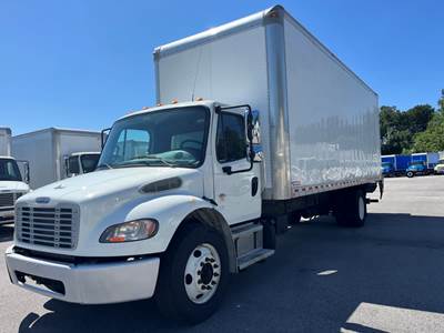 Freightliner M2 106 26 ft Box Truck - 240HP, 9 Speed Automatic, Roll up Door, Liftgate