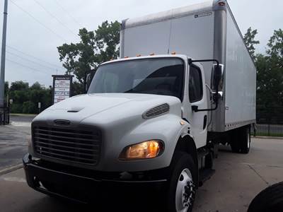 Freightliner M2 106 26 ft Box Truck - 280HP, 9 Speed Automatic, Roll up Door, Liftgate
