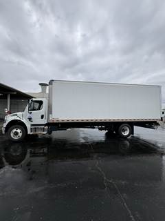 Freightliner M2 106 26 ft Box Truck - 270HP, 6 Speed Automatic, Roll up Door