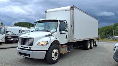 Freightliner M2 106 26 ft Box Truck - 270HP, 9 Speed Manual, Roll up Door, Liftgate