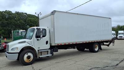 Freightliner M2 106 26 ft Box Truck - 260HP, 6 Speed Automatic, Roll up Door, Liftgate