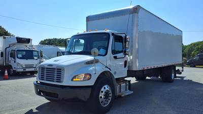 Freightliner M2 106 26 ft Box Truck - 240HP, 6 Speed Automatic, Roll up Door, Liftgate