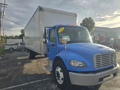 Freightliner M2 106 26 ft Box Truck - 220HP, 6 Speed Automatic, Roll up Door, Liftgate