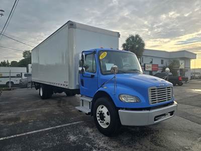 Freightliner M2 106 26 ft Box Truck - 220HP, 6 Speed Automatic, Roll up Door, Liftgate
