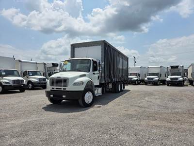 Freightliner M2 106 28 ft Box Truck - 330HP, 6 Speed Automatic, Swing Door