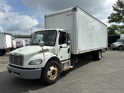 Freightliner M2 106 26 ft Box Truck - 240HP, 9 Speed Automatic, Roll up Door, Liftgate