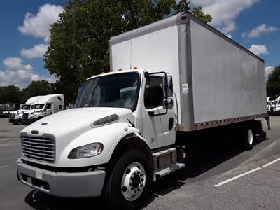 Freightliner M2 106 26 ft Box Truck - 240HP, 9 Speed Automatic, Roll up Door, Liftgate
