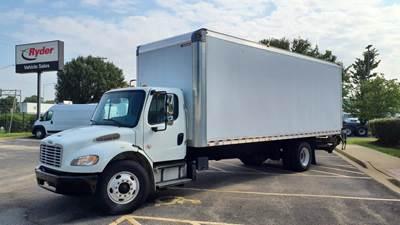 Freightliner M2 106 26 ft Box Truck - 240HP, 9 Speed Automatic, Roll up Door, Liftgate