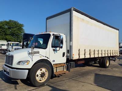 Freightliner M2 106 26 ft Box Truck - 230HP, 6 Speed Automatic, Roll up Door, Liftgate
