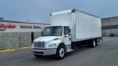Freightliner M2 106 26 ft Box Truck - 240HP, 6 Speed Automatic, Roll up Door, Liftgate