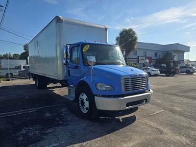 Freightliner M2 106 26 ft Box Truck - 220HP, 6 Speed Automatic, Roll up Door, Liftgate