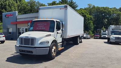 Freightliner M2 106 26 ft Box Truck - 240HP, 9 Speed Automatic, Roll up Door, Liftgate