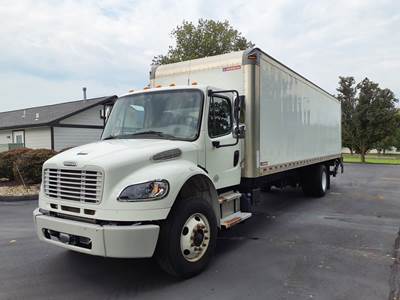 Freightliner M2 106 28 ft Box Truck - 350HP, 6 Speed Automatic, Roll up Door, Liftgate