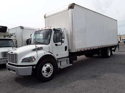 Freightliner M2 106 26 ft Box Truck - 280HP, 6 Speed Automatic, Roll up Door, Liftgate