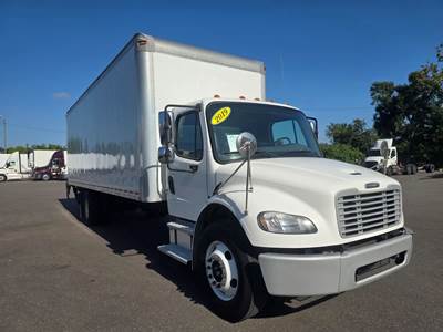 Freightliner M2 106 26 ft Box Truck - 220HP, 6 Speed Automatic, Roll up Door, Liftgate