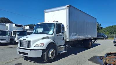 Freightliner M2 106 26 ft Box Truck - 240HP, 6 Speed Automatic, Roll up Door, Liftgate