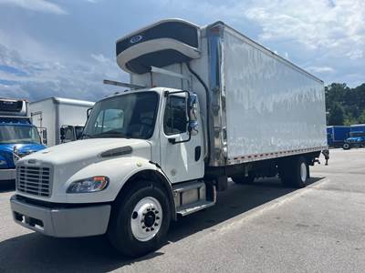 Freightliner M2 106 26 ft Box Truck - 240HP, 9 Speed Automatic, Roll up Door, Liftgate