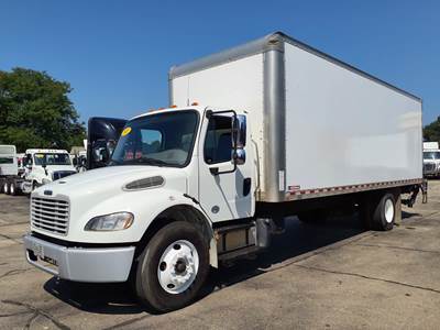 Freightliner M2 106 26 ft Box Truck - 240HP, 6 Speed Automatic, Roll up Door, Liftgate