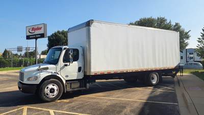 Freightliner M2 106 26 ft Box Truck - 240HP, 6 Speed Automatic, Roll up Door, Liftgate