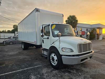 Freightliner M2 106 26 ft Box Truck - 240HP, 6 Speed Automatic, Roll up Door