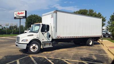 Freightliner M2 106 26 ft Box Truck - 280HP, 9 Speed Manual, Roll up Door, Liftgate