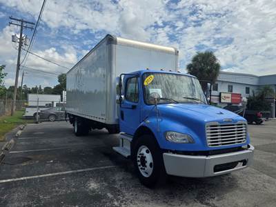 Freightliner M2 106 26 ft Box Truck - 220HP, 6 Speed Automatic, Roll up Door, Liftgate