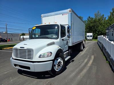 Freightliner M2 106 22 ft Box Truck - 240HP, 9 Speed Automatic, Roll up Door, Liftgate
