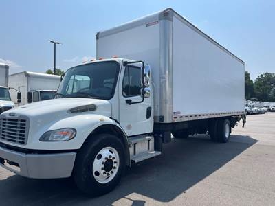 Freightliner M2 106 26 ft Box Truck - 230HP, 6 Speed Automatic, Roll up Door, Liftgate