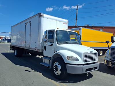 Freightliner M2 106 26 ft Box Truck - 280HP, 6 Speed Automatic, Roll up Door, Liftgate