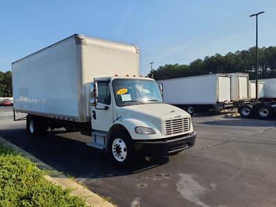 Freightliner M2 106 26 ft Box Truck - 230HP, 9 Speed Automatic, Roll up Door