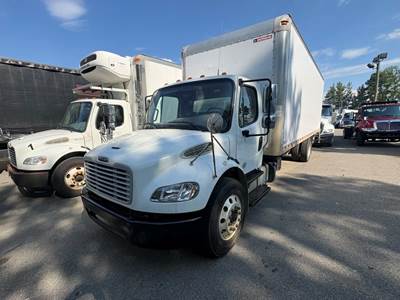 Freightliner M2 106 26 ft Box Truck - 260HP, 5 Speed Automatic, Roll up Door, Liftgate