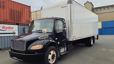 Freightliner M2 106 26 ft Box Truck - 240HP, 6 Speed Automatic, Roll up Door