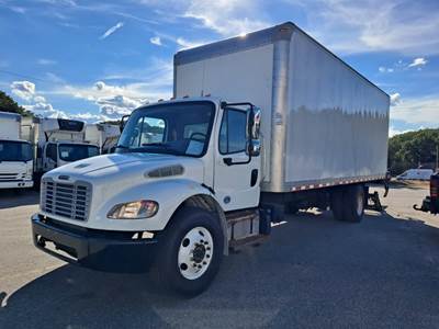 Freightliner M2 106 24 ft Box Truck - 240HP, 6 Speed Automatic, Roll up Door, Liftgate