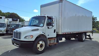Freightliner M2 106 24 ft Box Truck - 240HP, 6 Speed Automatic, Roll up Door, Liftgate