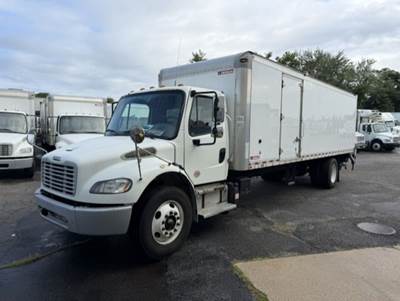 Freightliner M2 106 26 ft Box Truck - 280HP, 6 Speed Automatic, Roll up Door, Liftgate