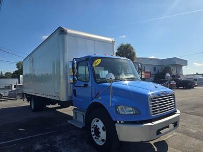 Freightliner M2 106 26 ft Box Truck - 220HP, 6 Speed Automatic, Roll up Door, Liftgate