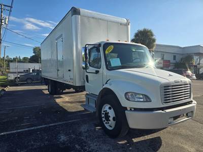 Freightliner M2 106 26 ft Box Truck - 240HP, 6 Speed Automatic, Roll up Door, Liftgate