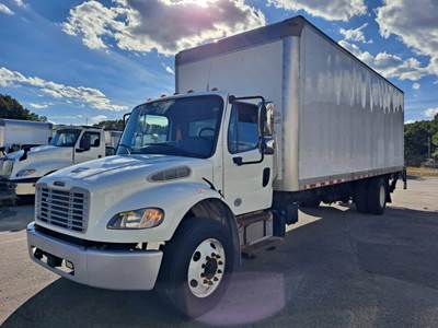 Freightliner M2 106 26 ft Box Truck - 280HP, 6 Speed Automatic, Roll up Door, Liftgate