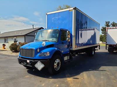 Freightliner M2 106 26 ft Box Truck - 260HP, 6 Speed Automatic, Roll up Door, Liftgate
