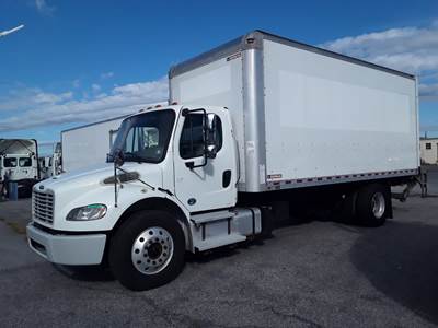 Freightliner M2 106 20 ft Box Truck - 260HP, 5 Speed Automatic, Roll up Door, Liftgate
