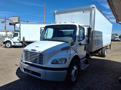 Freightliner M2 106 26 ft Box Truck - 240HP, 6 Speed Automatic, Roll up Door, Liftgate