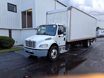 Freightliner M2 106 26 ft Box Truck - 240HP, 6 Speed Automatic, Roll up Door, Liftgate