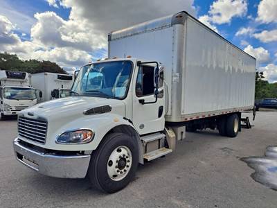 Freightliner M2 106 26 ft Box Truck - 240HP, 6 Speed Automatic, Roll up Door, Liftgate