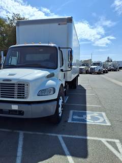 Freightliner M2 106 26 ft Box Truck - 240HP, 6 Speed Automatic, Roll up Door, Liftgate