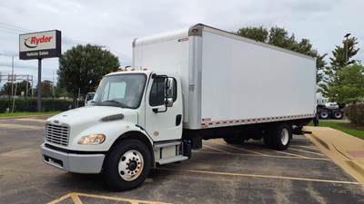 Freightliner M2 106 26 ft Box Truck - 240HP, 9 Speed Automatic, Roll up Door, Liftgate
