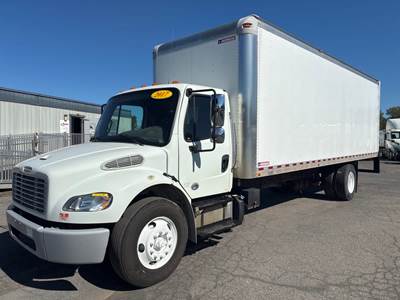 Freightliner M2 106 26 ft Box Truck - 240HP, 9 Speed Automatic, Roll up Door