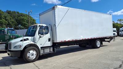 Freightliner M2 106 28 ft Box Truck - 280HP, 6 Speed Automatic, Liftgate