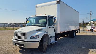 Freightliner M2 106 26 ft Box Truck - 240HP, 9 Speed Automatic, Roll up Door, Liftgate