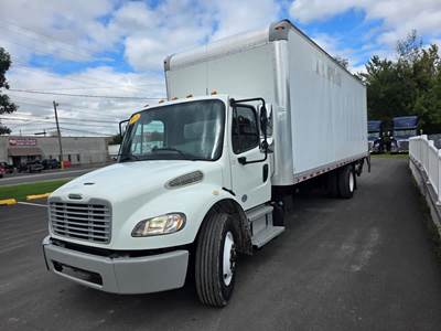 Freightliner M2 106 26 ft Box Truck - 240HP, 9 Speed Automatic, Roll up Door, Liftgate